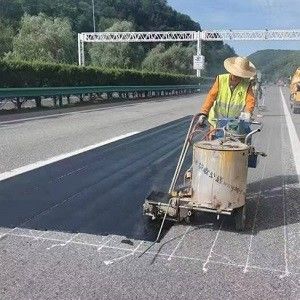 Thermoplastische Asphalt-Pflaster für die Rissreparatur