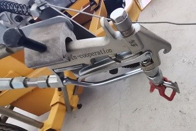 Luftlose Sprühen Straßenbahnlinie Stripping Kalte Farbe Einfachgewehr Straßenmarkierungsmaschine