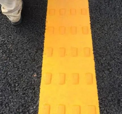 Batteriebetriebene Vibrationsmaschine für die Markierung von Straßenlinien