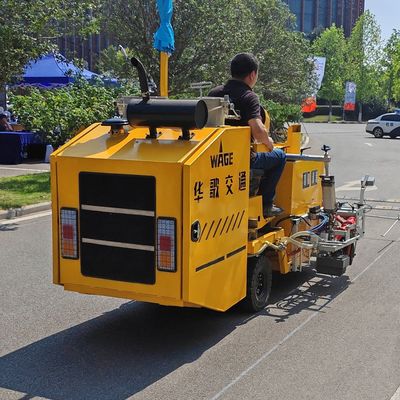 400 kg Farbbehälter Fassungsvermögen Fahrgast Fahren Thermoplast-Straßenmarkierungsfahrzeug für den Straßenbau